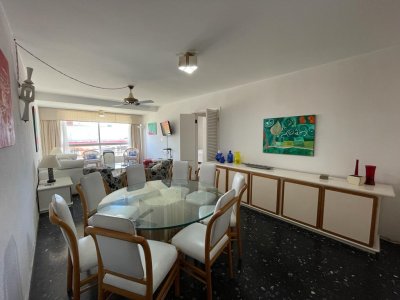Apartamento en venta y alquiler en Península, Punta del Este