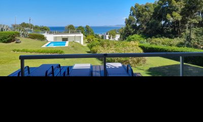 Espectacular Apartamento en Punta Ballena  Venta