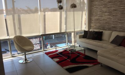 Venta de Apartamento en Punta del Este , Península, Céntrico con 3 dormitorios reciclado