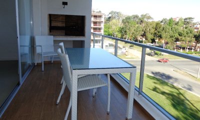Venta de apartamento en Mansa, Punta del Este - 2 dormitorios - Terraza Parrillero
