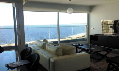 MANSA .Alquiler y venta de Apartamento en Punta del Este, Espectacular ubicación, Torre con todos los servicios