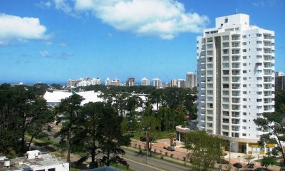 Apartamento en venta en Punta del Este, Roosevelt próximo al shopping