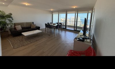 Venta y Alquiler de Apartamento en playa mansa