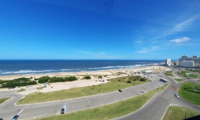 Apartamento en Brava, Primera línea, Piso alto con espectacular vista