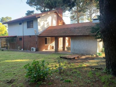 casa en alquiler de temporada en cantegril, punta del este - gor28488c