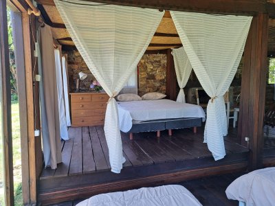 pinares, a metros del mar!!! 2000 m² terreno con piscina, y más de 300 edificados - gor28074c