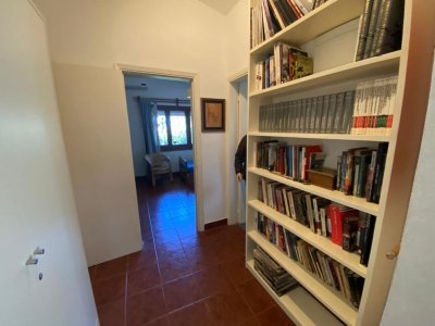 casa en alquiler de temporada  en punta del este, mansa a pocas cuadras del mar - gor26419c