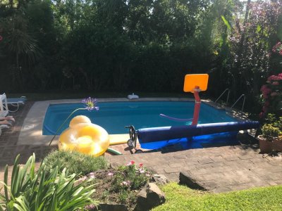 casa en alquiler de temporada  en punta del este, mansa a pocas cuadras del mar - gor26419c