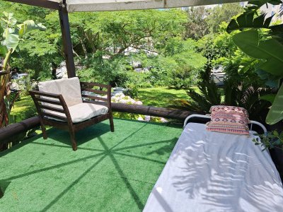 pinares, a metros del mar!!! 2000 m² terreno con piscina, y más de 300 edificados - gor28074c