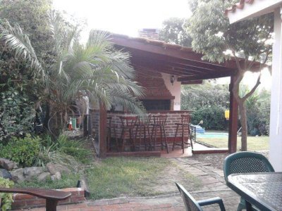 casa en alquiler de temporada  en punta del este, mansa a pocas cuadras del mar - gor26419c