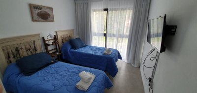 casa en venta en punta ballena, complejo solanas con todos los servicios! - gor27012c