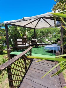 pinares, a metros del mar!!! 2000 m² terreno con piscina, y más de 300 edificados - gor28074c