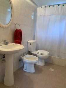 casa en alquiler de temporada en cantegril, punta del este - gor28488c