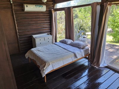 pinares, a metros del mar!!! 2000 m² terreno con piscina, y más de 300 edificados - gor28074c