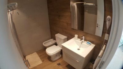 casa en venta en punta ballena, complejo solanas con todos los servicios! - gor27012c