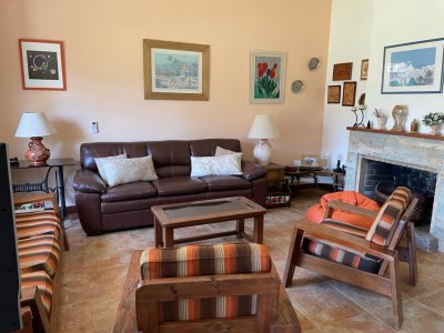 casa en alquiler de temporada  en punta del este, mansa a pocas cuadras del mar - gor26419c