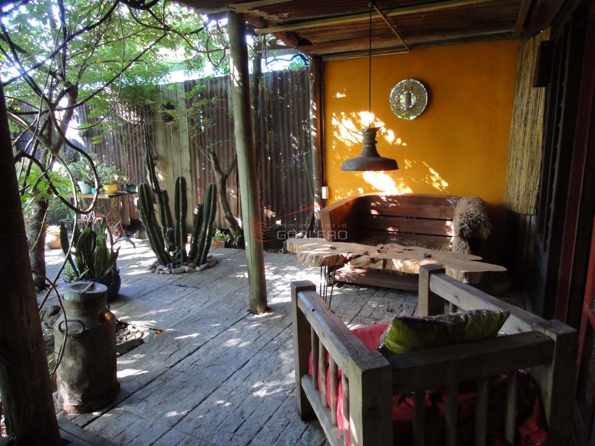 Alquiler de temporada, cabaña en Zona Cantegril, Punta del Este. 