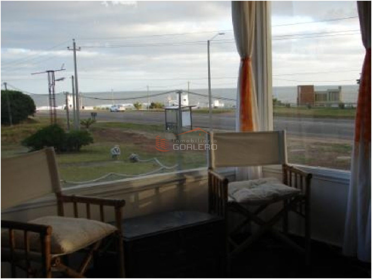 Casa en venta en Punta del Este, Pinares, muy próximo a la Laguna y mar