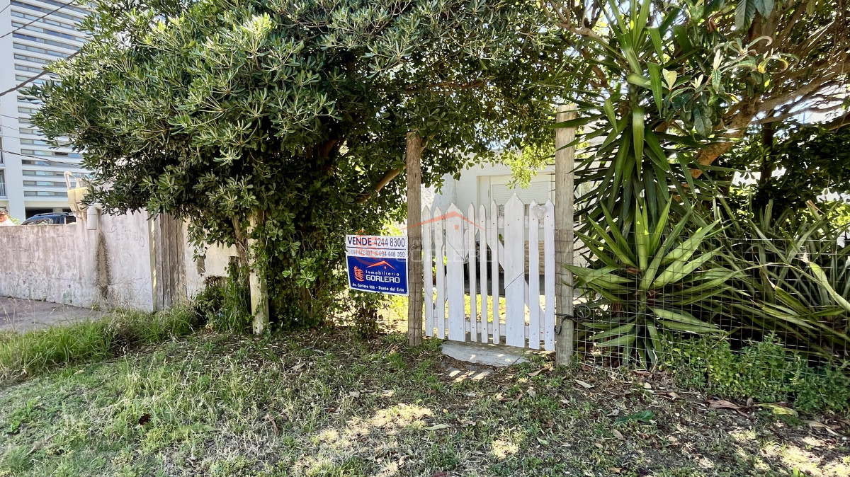 Venta de Casa en Punta del Este - Brava - Apto para EDIFICIO - GOR17887C
