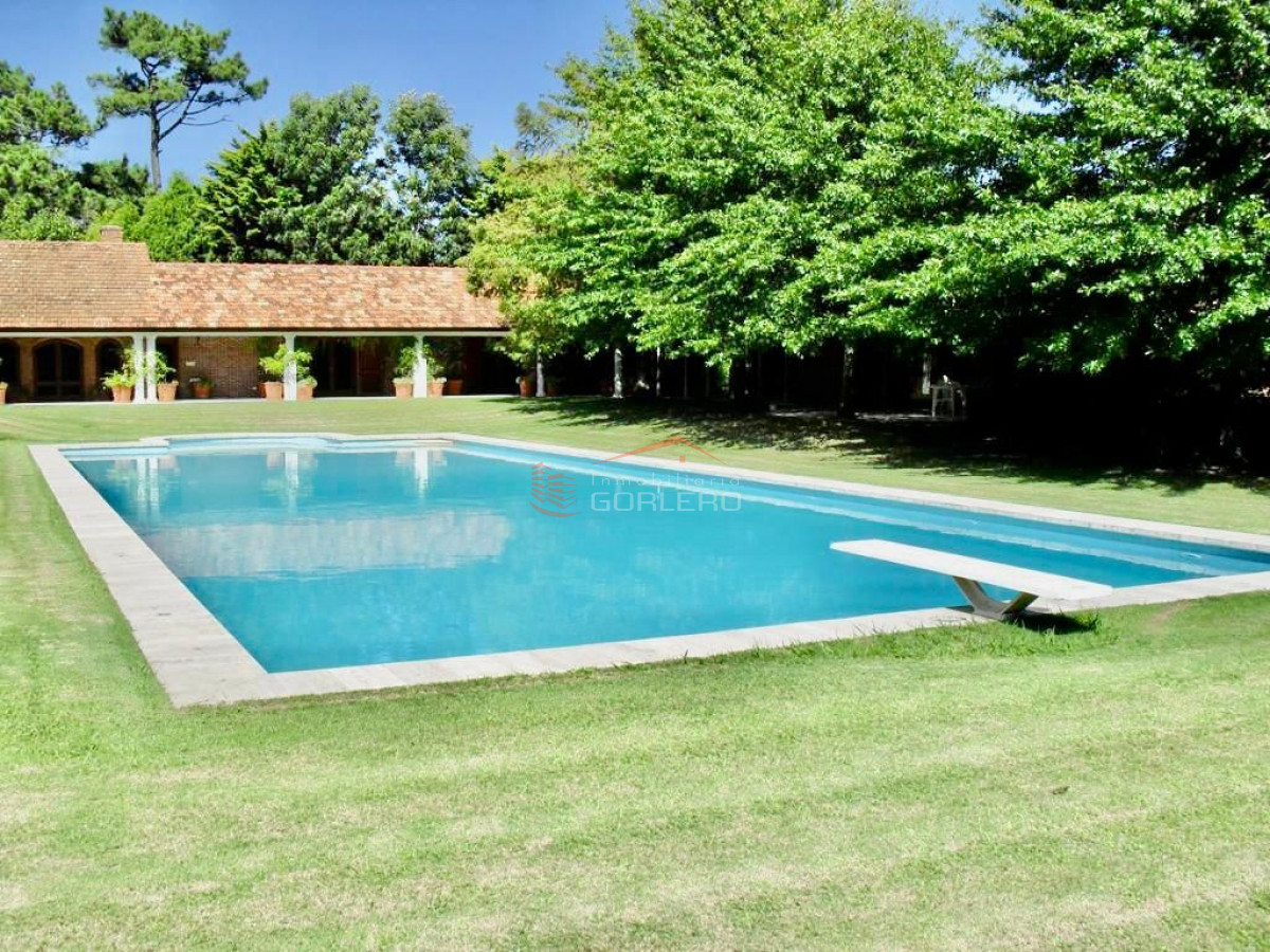 Beverly Hills - GoPunta - Portal Inmobiliario de Punta del Este - Maldonado