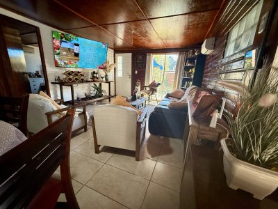 Venta de Cabaña de madera en El Tesoro, La Barra