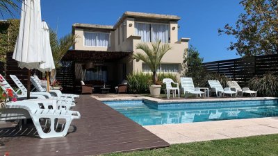 Casa en Punta del Este, zona Montoya. La Barra