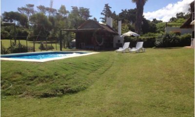 Casa en venta en Punta del Este, zona playa Pinares