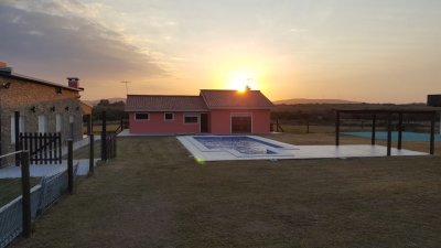 chacra con costa de arroyo a 40 km de punta del este - gor26073h