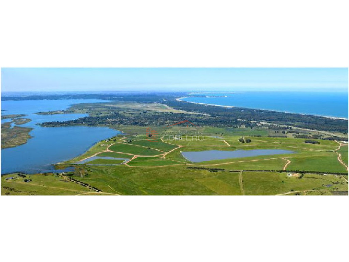 Terreno en Punta del Este, BARRIO PRIVADO:Laguna de los Cisnes