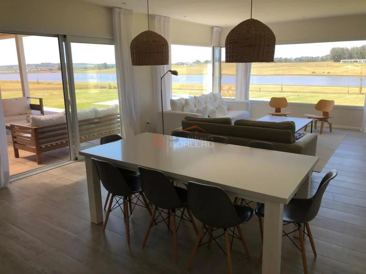 Laguna de los Cisnes - GoPunta - Portal Inmobiliario de Punta del Este - Maldonado