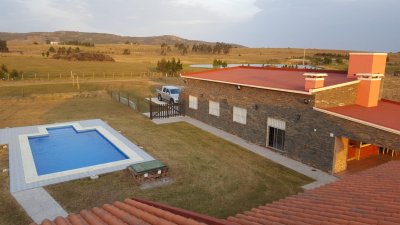 Chacra con costa de Arroyo a 40 km de Punta del Este