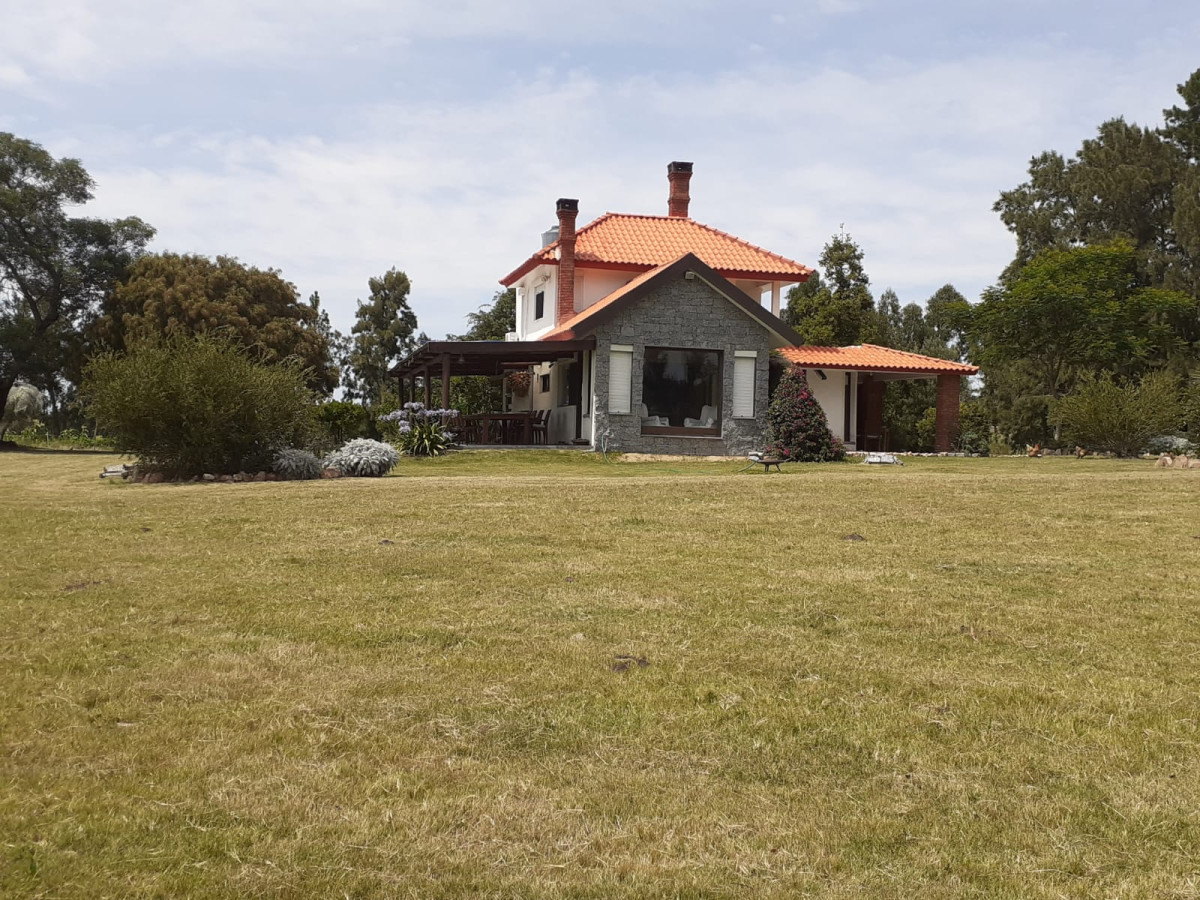 Chacra a la Venta en  Uruguay  a 27 km de  Punta del Este, vivienda con piscina climatizada, huerta, frutales