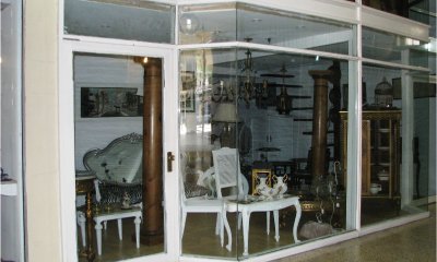 Venta de Local en Punta del Este, Península, bajos gastos