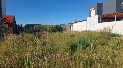 OPORTUNIDAD en Maldonado! U$S 26.500 Terreno 150 m² con proyecto construcción