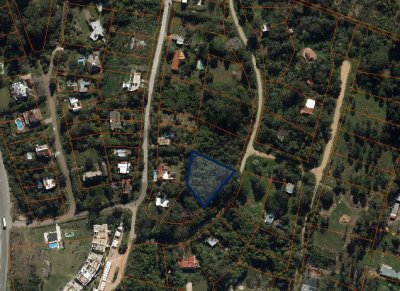 Venta de Terreno de 2.568 m2 - Camino Lussich 