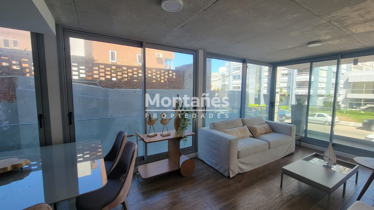 Apartamento ID.10243 - Precio por debajo del Costo !!!, Península Punta del este, Venta 2 dormitorios