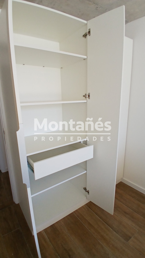 Apartamento ID.10243 - Precio por debajo del Costo !!!, Península Punta del este, Venta 2 dormitorios