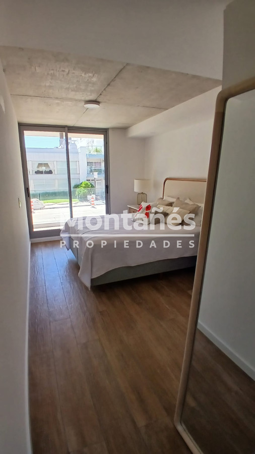 Apartamento ID.10243 - Precio por debajo del Costo !!!, Península Punta del este, Venta 2 dormitorios