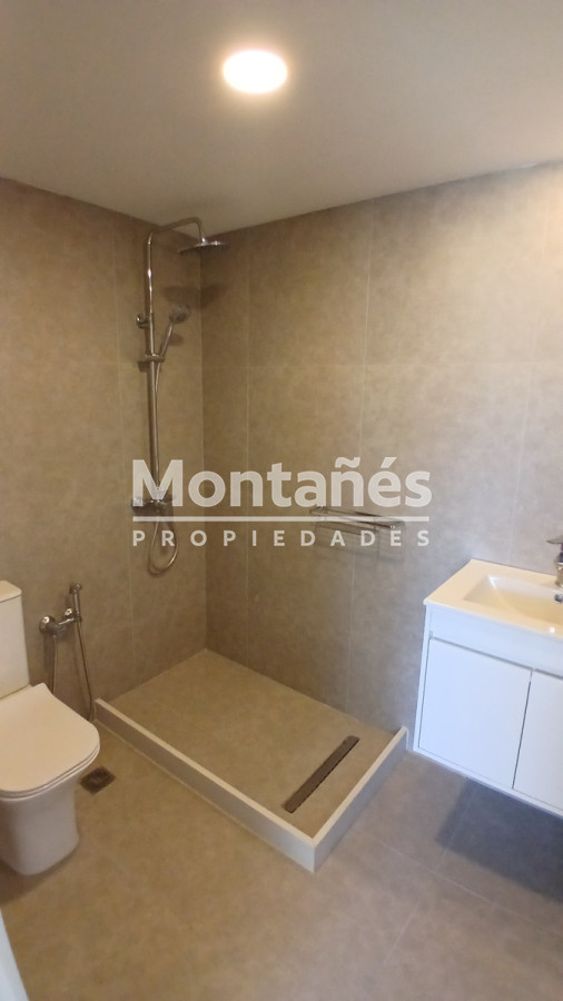 Apartamento ID.10243 - Precio por debajo del Costo !!!, Península Punta del este, Venta 2 dormitorios