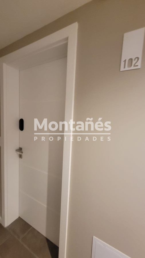 Apartamento ID.10243 - Precio por debajo del Costo !!!, Península Punta del este, Venta 2 dormitorios