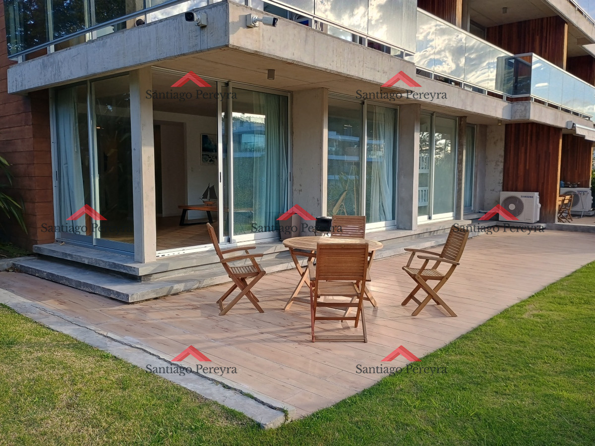 Apartamento ID.16083 - Venta de apartamento 2 dormitorios, Mansa, Punta del Este