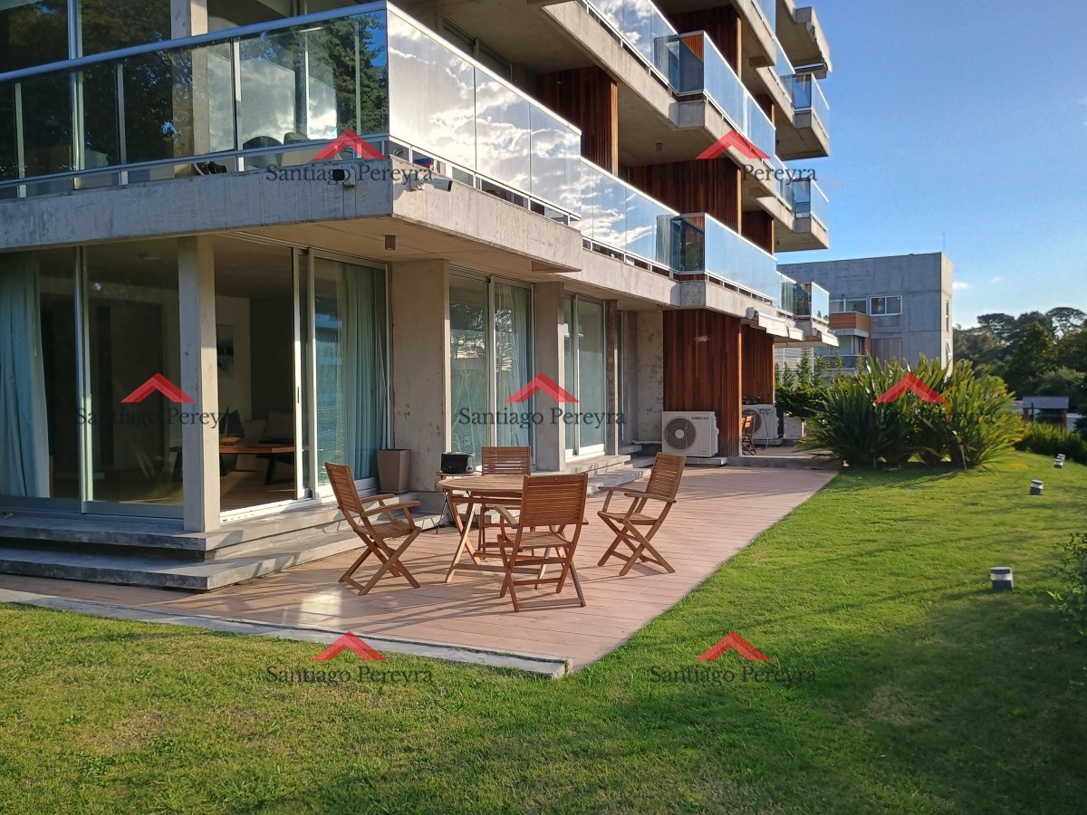 Apartamento ID.16083 - Venta de apartamento 2 dormitorios, Mansa, Punta del Este