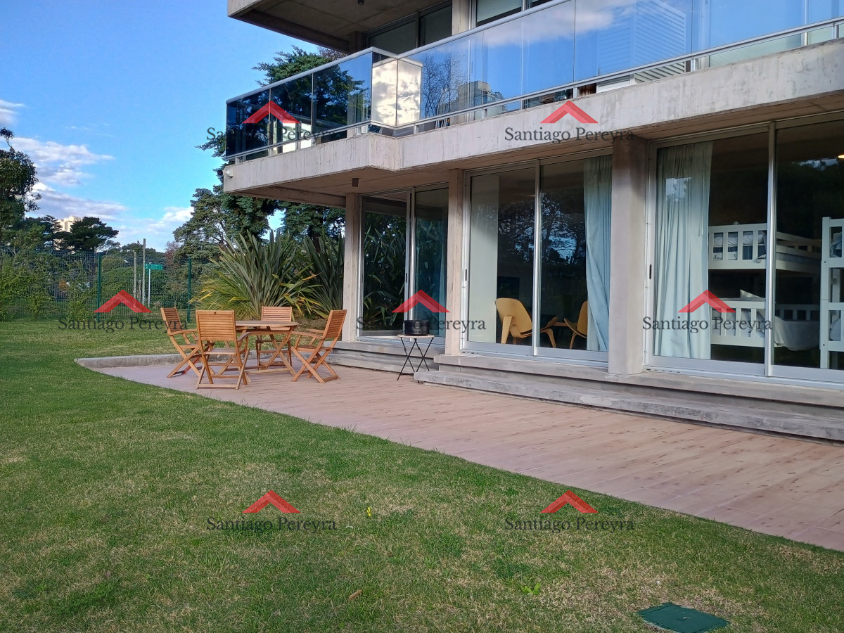 Apartamento ID.16083 - Venta de apartamento 2 dormitorios, Mansa, Punta del Este