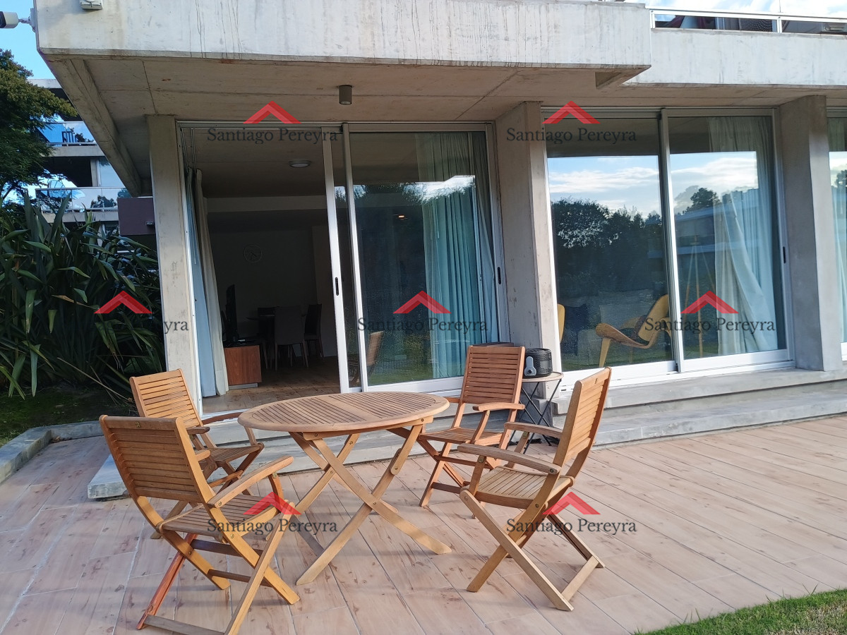 Apartamento ID.16083 - Venta de apartamento 2 dormitorios, Mansa, Punta del Este