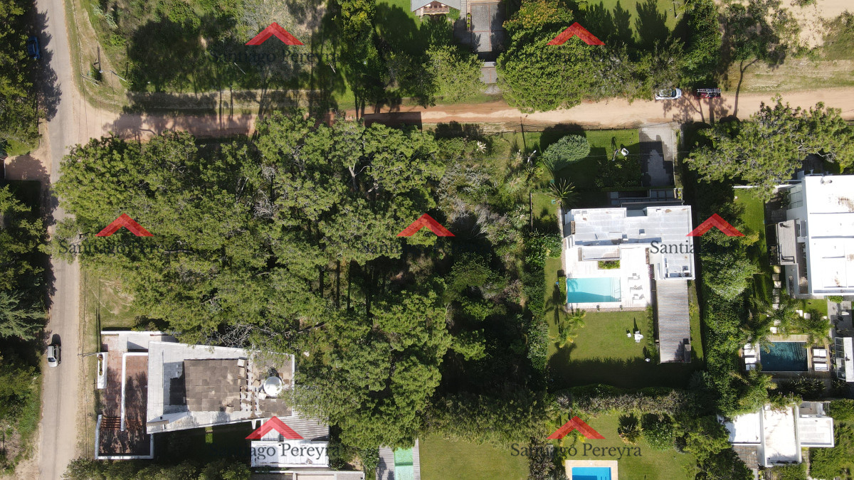 Terreno en Rincón del Indio, Punta del Este — REF 17137