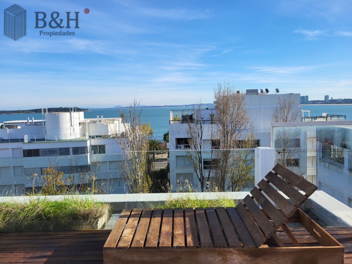 Apartamento ID.6435 - Venta de apartamento 4 dormitorios, Península, Punta del Este