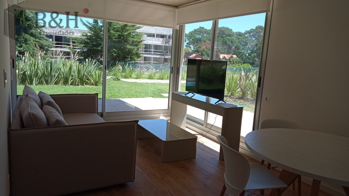 Apartamento ID.1812 -  ALQUILER DE APARTAMENTO DE 1 DORMITORIO, PLAYA MANSA, PUNTA DEL ESTE