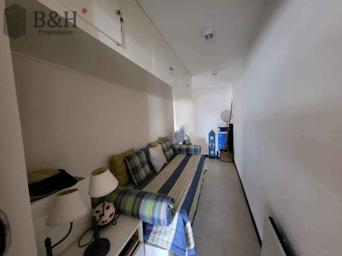 Apartamento ID.6435 - Venta de apartamento 4 dormitorios, Península, Punta del Este