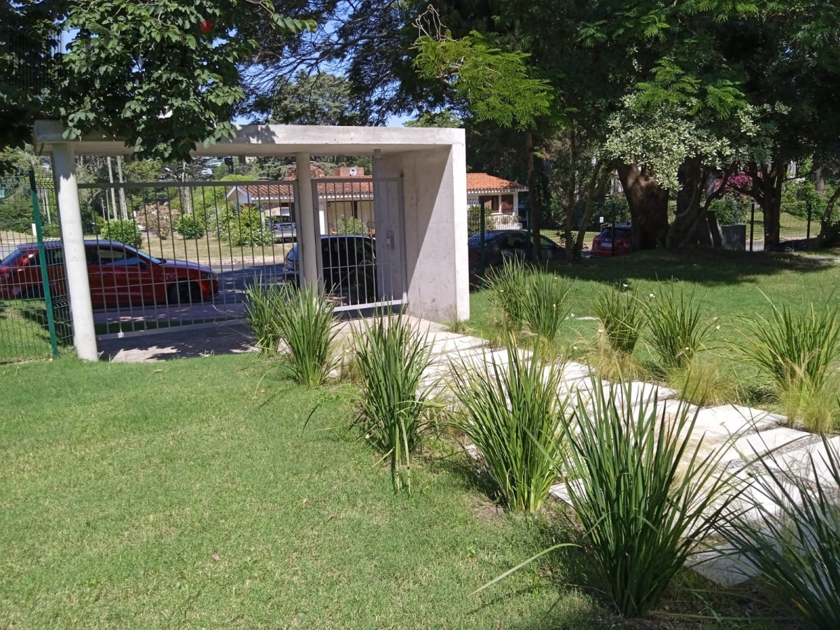 Apartamento ID.1812 -  ALQUILER DE APARTAMENTO DE 1 DORMITORIO, PLAYA MANSA, PUNTA DEL ESTE