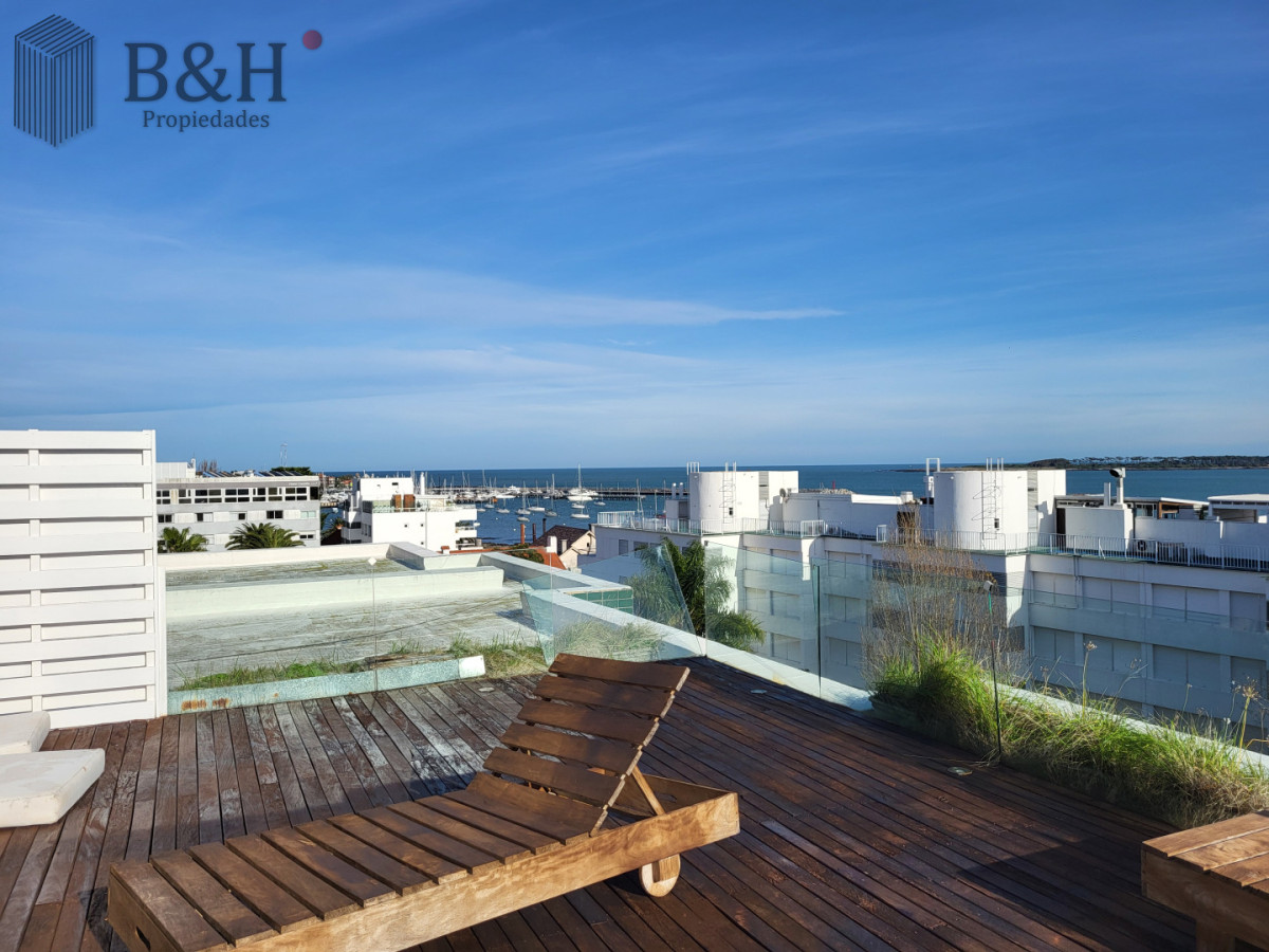 Apartamento ID.6435 - Venta de apartamento 4 dormitorios, Península, Punta del Este